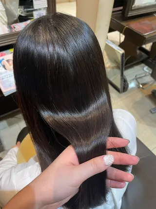 ロング 長谷 若奈のヘアスタイル