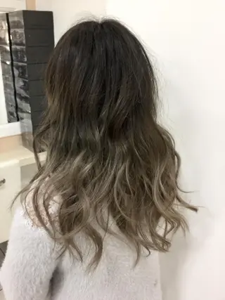 ロング Ash 山田 勇太のヘアスタイル