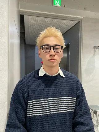 ショート カラー メンズ 垢抜けハイトーン☀／ 笑顔の美容師／しゅんのヘアスタイル