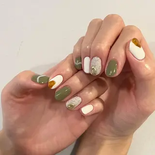 ネイル REHTOF |朝7時Open☀️のネイルデザイン