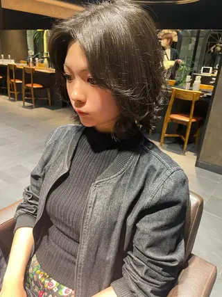 ミディアム カラー ブリーチ＆縮毛矯正 🧸tomoki🧸のヘアスタイル