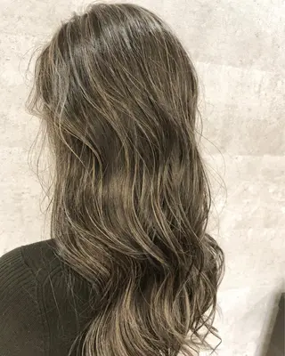 ロング カラー i  plus＋所属・髪質改善で 憧れの潤艶美髪にのヘアスタイル