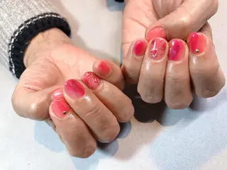 ネイル iiloo aromaworksのネイルデザイン