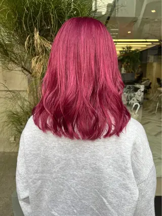 カラー Shiori・:* 💫のネイルデザイン