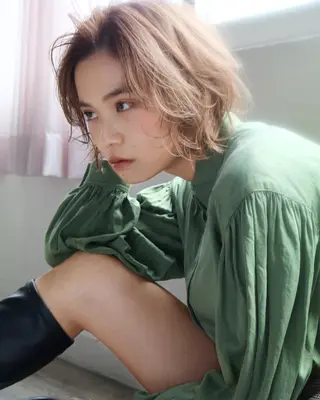 ショート カラー SALOWIN梅田茶屋町店所属・ウルフレイヤーカット /チヒロのヘアスタイル