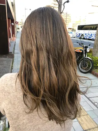ロング 國次 夕貴のヘアスタイル