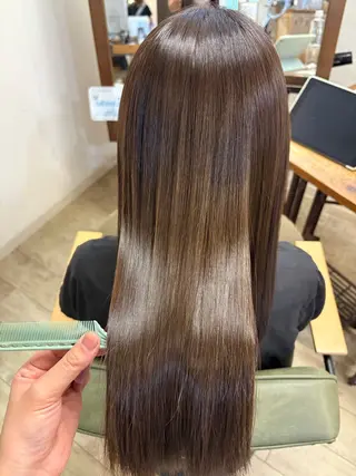 カラー ナガタ アミのヘアスタイル