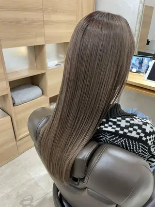 ロング カラー 小原 慧美のヘアスタイル