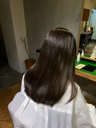 セミロング カラー Toca所属・齋藤 穂乃花のヘアスタイル