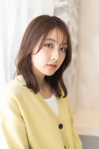 ミディアム カラー LA･BEAU所属・佐藤 有沙のヘアスタイル