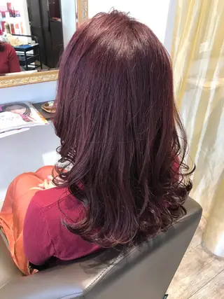 ロング 伊藤 康乃のヘアスタイル