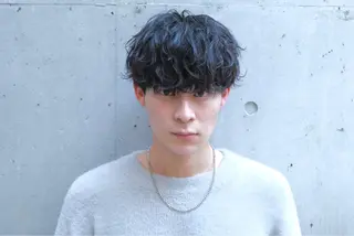 メンズ 透明感ブリーチ/ メンズパーマのヘアスタイル