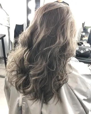 ロング カラー レイヤーカット BLend 渋谷のヘアスタイル
