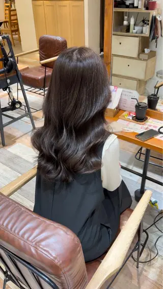 セミロング カラー 韓国風・ブリーチなし ・あり後藤　一斗店長のヘアスタイル