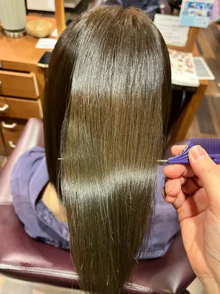 ミディアム サイトウ ナツキのヘアスタイル