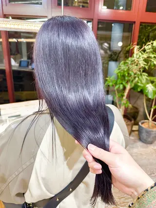 セミロング カラー kai .のヘアスタイル