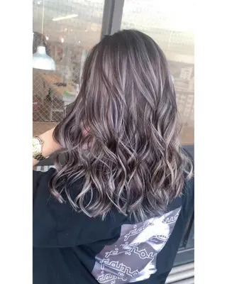 カラー Beyond（kitaro）所属・石井辰功也 フリーランス美容師のヘアスタイル