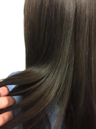 セミロング カラー 岩崎 裕司のヘアスタイル