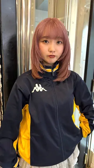 セミロング カラー abe yuikaのヘアスタイル