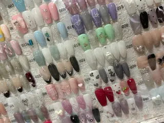 ネイル マンネイル所属・齊 匯楡のネイルデザイン