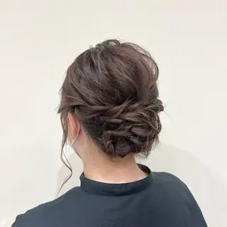 ミディアム ヘアアレンジ オシャマヘアーCinQ二川店所属・大嶽 楓のヘアスタイル