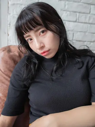 ミディアム くろだ ちはるのヘアスタイル