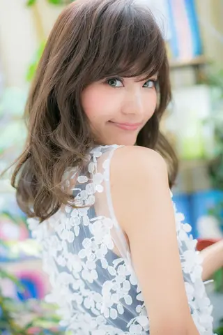 ミディアム パーマ 小顔カット得意🌟 岩渕麻由のヘアスタイル