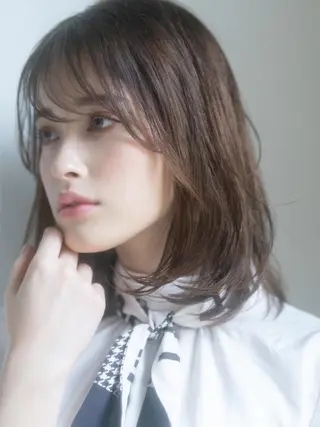 ミディアム 🎀ハイトーン/レイ ヤー/Reina🎀のヘアスタイル
