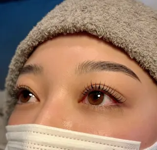 マツエク・マツパ annoii hair eye nail所属・annoiiヘア・マ ツゲ・眉毛・耳つぼのヘアスタイル