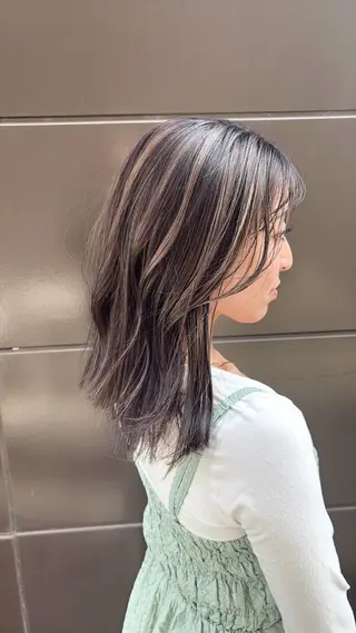 ロング 小沢 真澄のヘアスタイル