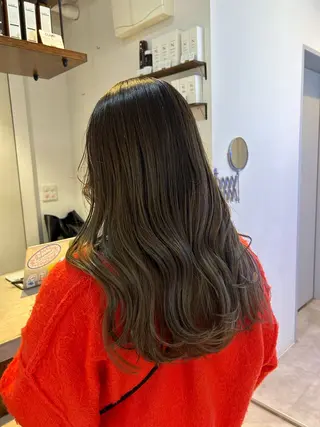 セミロング カラー ikeda shioriのヘアスタイル