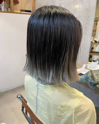 ミディアム タツキ／レイヤー／ パーマ／艶カラーのヘアスタイル