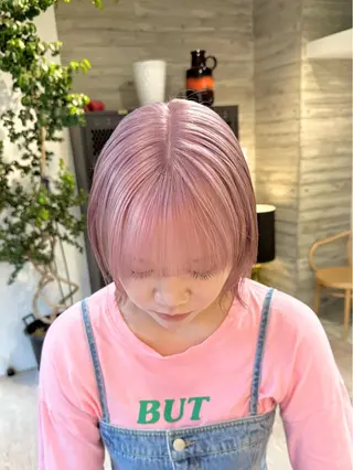 ミディアム カラー kai .のヘアスタイル