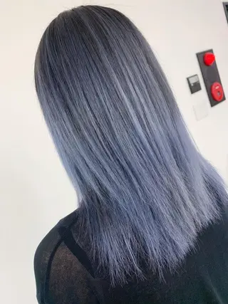 ロング aina / PEQSSのヘアスタイル