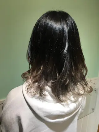 ミディアム 田中 未澪のヘアスタイル