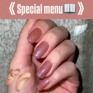 ネイル HENRIETTA NAILSALONのネイルデザイン