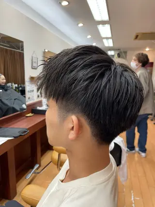 ショート メンズ ルキ🌈ブリーチカラ ー&メンズパーマ🦄のヘアスタイル