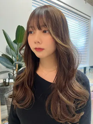 ロング marino/ カラー/顔周りカットのヘアスタイル