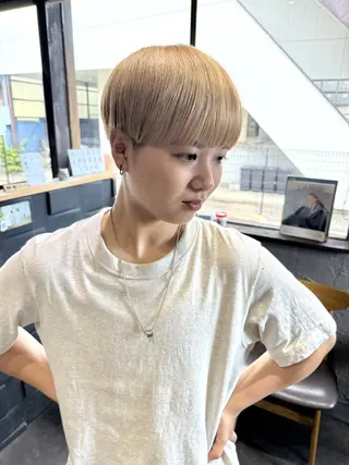 ショート カラー 一ノ瀬 暁のヘアスタイル