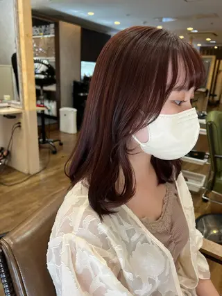 ミディアム Krass Kobe所属・鈴木 ルナのヘアスタイル