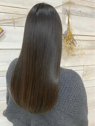 ロング attrait  茅ヶ崎所属・堀田 空のヘアスタイル