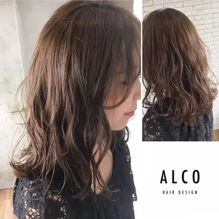 ミディアム カラー ワタイショウタ 髪質改善✨眉毛サロンのヘアスタイル