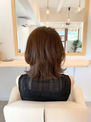 ミディアム 山内 瑞穂のヘアスタイル