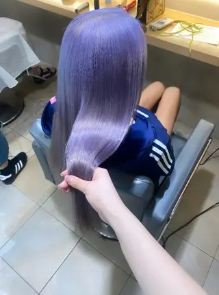 ロング カラー 谷川 あかりのヘアスタイル