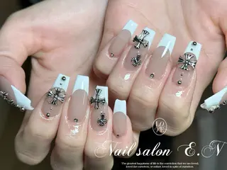 ネイル E.N🦋 長さ出し/持ち込みのネイルデザイン