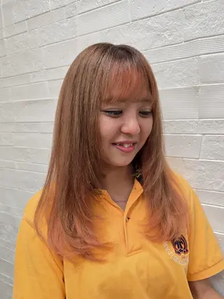 セミロング 小筆 耀のヘアスタイル