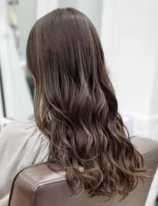 ロング 縮毛矯正＆ハイライト 特化　須永🐶のヘアスタイル