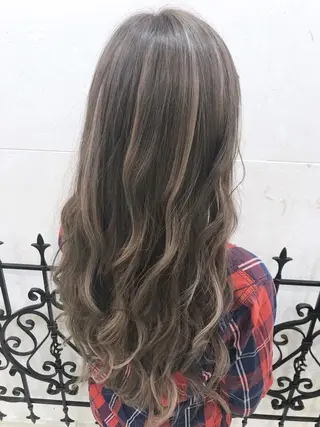 ロング カラー 平尾 拓也のヘアスタイル