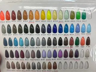 ネイル MAXKELLY ASAのネイルデザイン