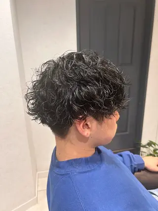パーマ メンズ 保坂 駿太郎のヘアスタイル